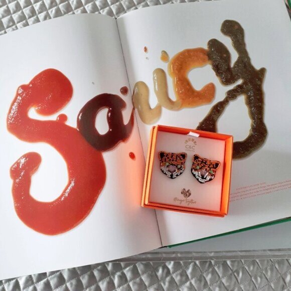 inchGo Get Em Tigerinch t-shirt & earring bundle set - Picture 7 of 9